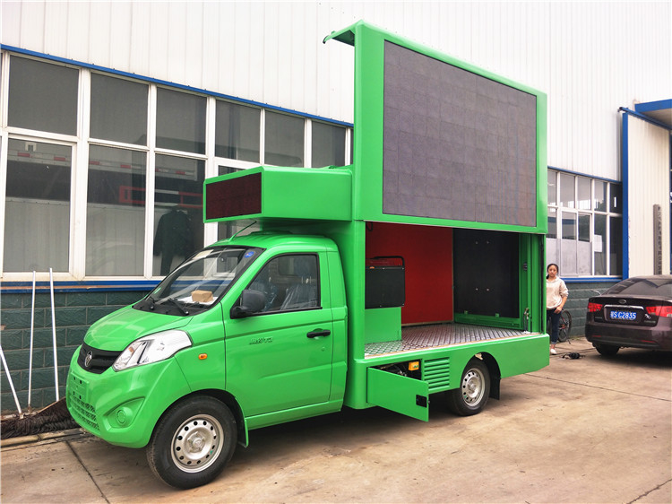 Foton小型移動式LEDのトラックP3 P4移動式LEDスクリーンのトラック4の車輪