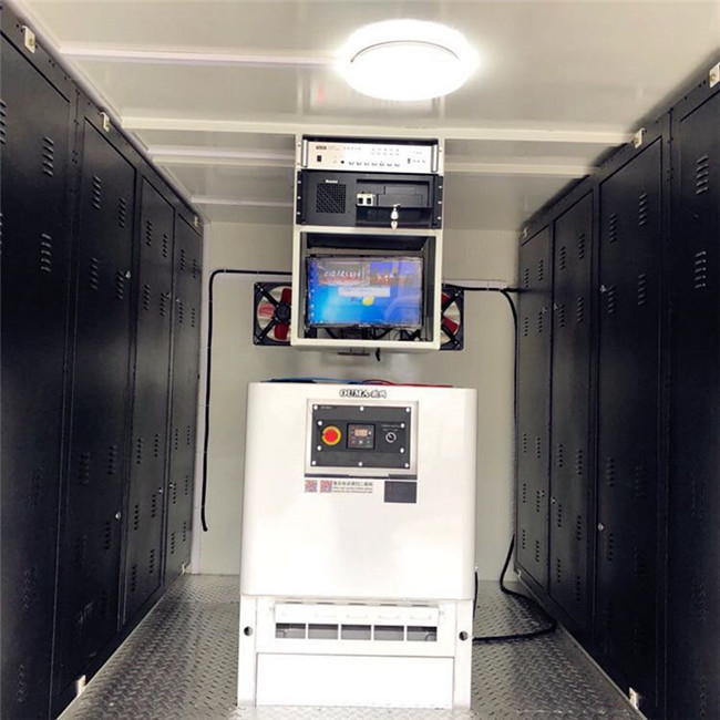 18ft P6 LED箱のトラックのフル カラーの3側面のデジタル移動式掲示板の広告