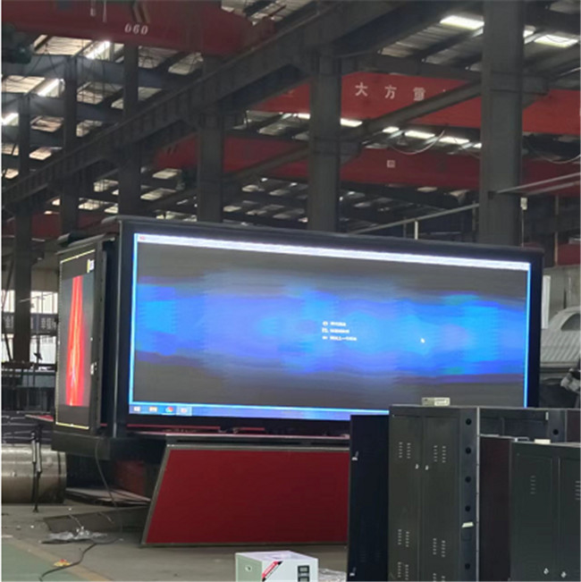 16ft 220V モバイル LED ディスプレイ トラック 3 サイド P4 デジタル LED トラック スクリーンリフティング