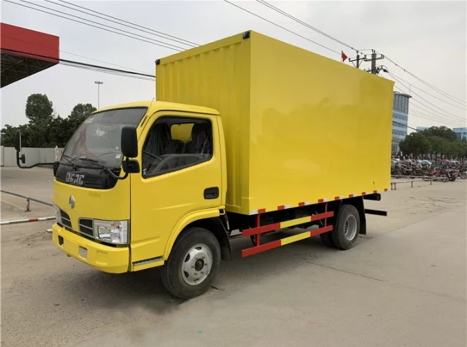 Dongfeng 3.5トンの軽量ヴァントラックの小型の貨物トラック