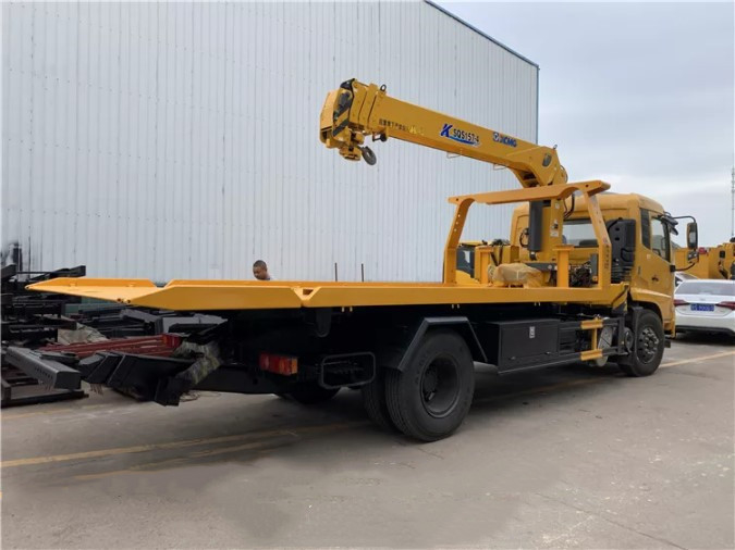 8 - 10 トンの車壊し機 牽引トラック プラットフォーム 6.3T 車輪ベース 4500mm 重荷牽引