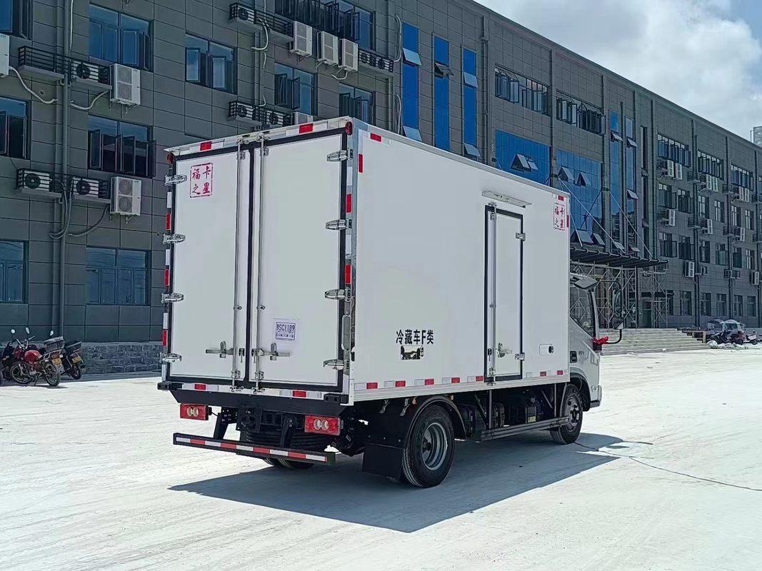3トンの氷箱トラック 130hp 冷蔵トラック 中国 ISO Ccc とアイスクリーム輸送