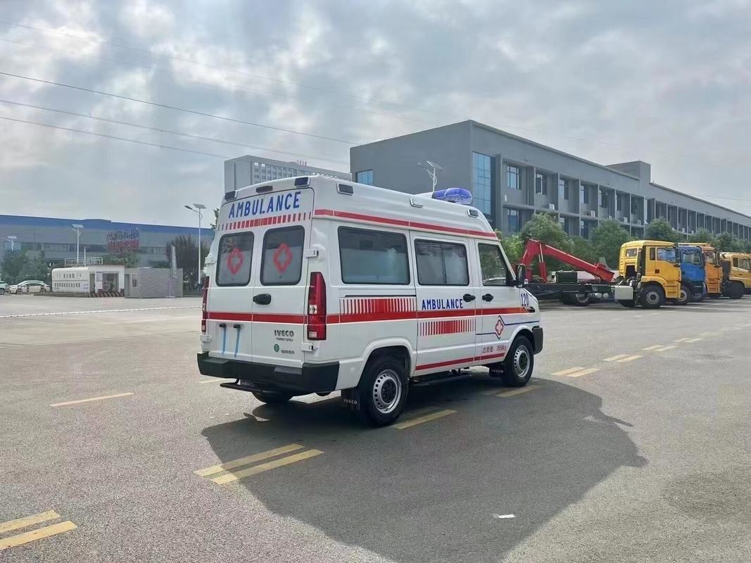 LHD/RHD 救急車 4x2/4x4 駆動型 卸貨船 輸送 パッケージ 救急車 販売