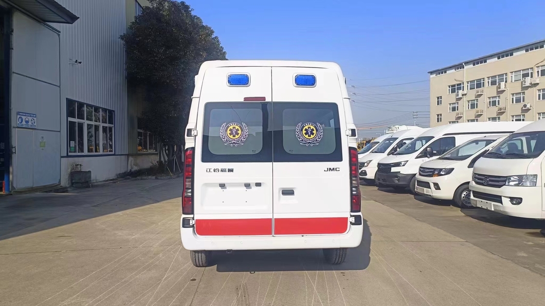 中国 4*2 ディーゼルエンジン 救急車 GVW 3510 Kgs 車両用救急車