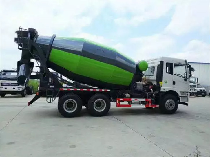 6*4 ドライブ 形式 トラック ミキサー 3825 1350 mm ホイールベースと 336hp 馬力