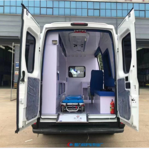 Iveco Ambulance 2800 mm ホイールベース救急車 90KW 定量電力と3550 kg 総重量