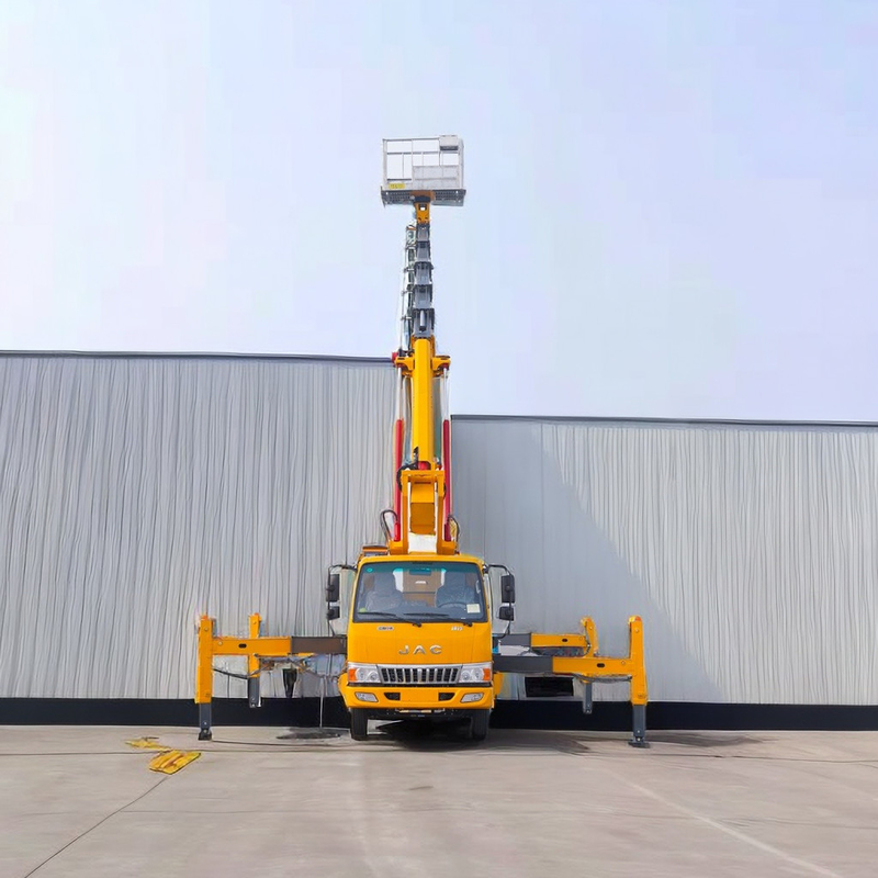 イスズー 85KW 空中作業トラック バケットトラック 200kg 負荷 5速マニュアル 六角ジブストローブライト