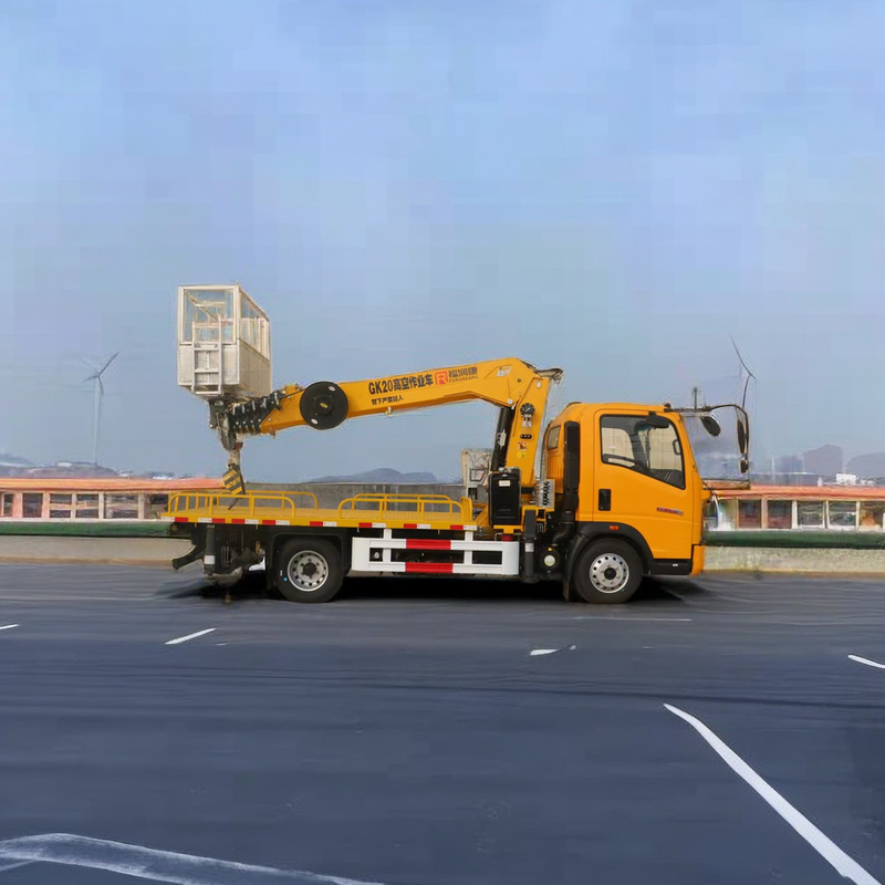 4955kg 重量 4x2 駆動 21M 望遠鏡ブームを持つ空中作業プラットフォームトラック