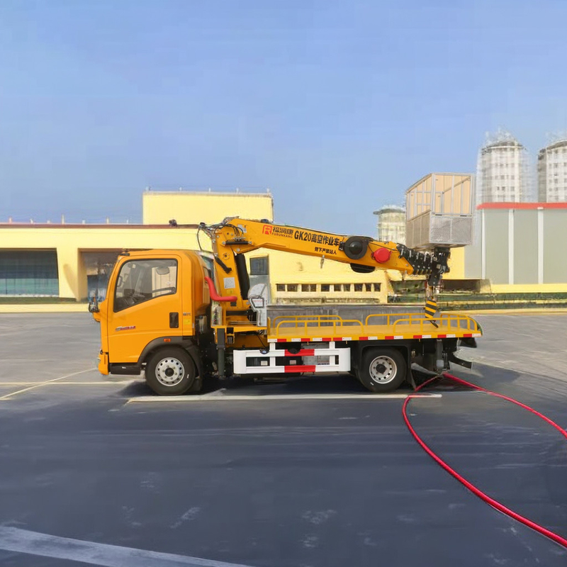 4955kg 重量 4x2 駆動 21M 望遠鏡ブームを持つ空中作業プラットフォームトラック
