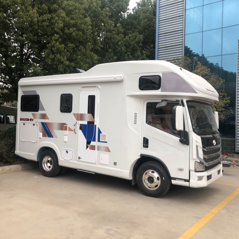 Yuejin Fotonの屋外のキャンピングカーの自動変速機4*2 Motorhome RVのキャラバン