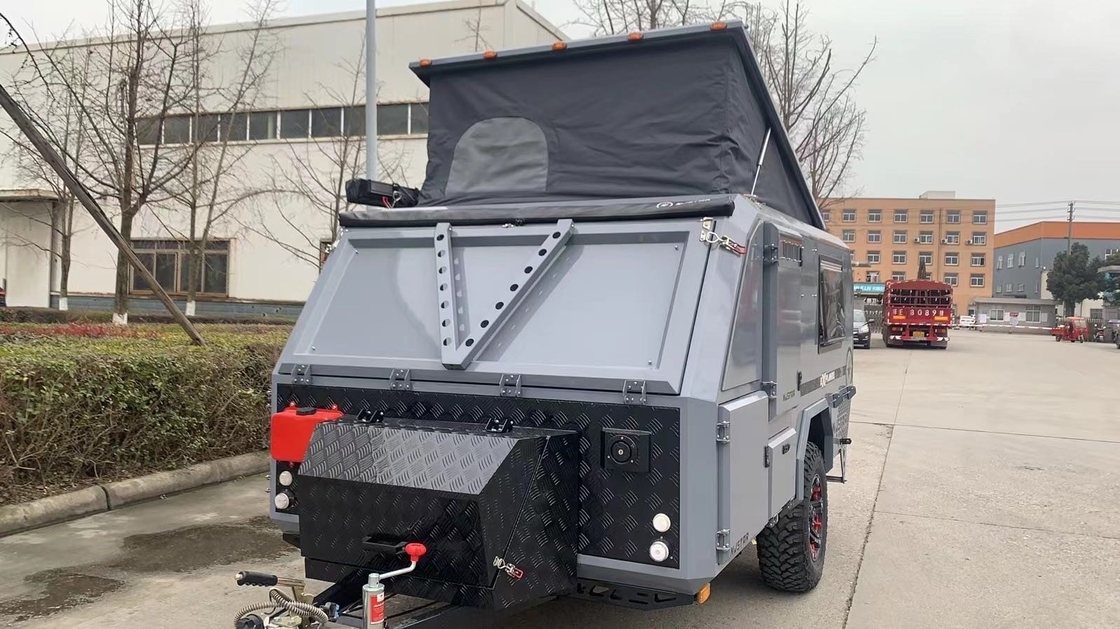 工場直販 小型 1500kg 折りたたむオフロード トレーラー 1000mm 重荷ガイドレール テント付き