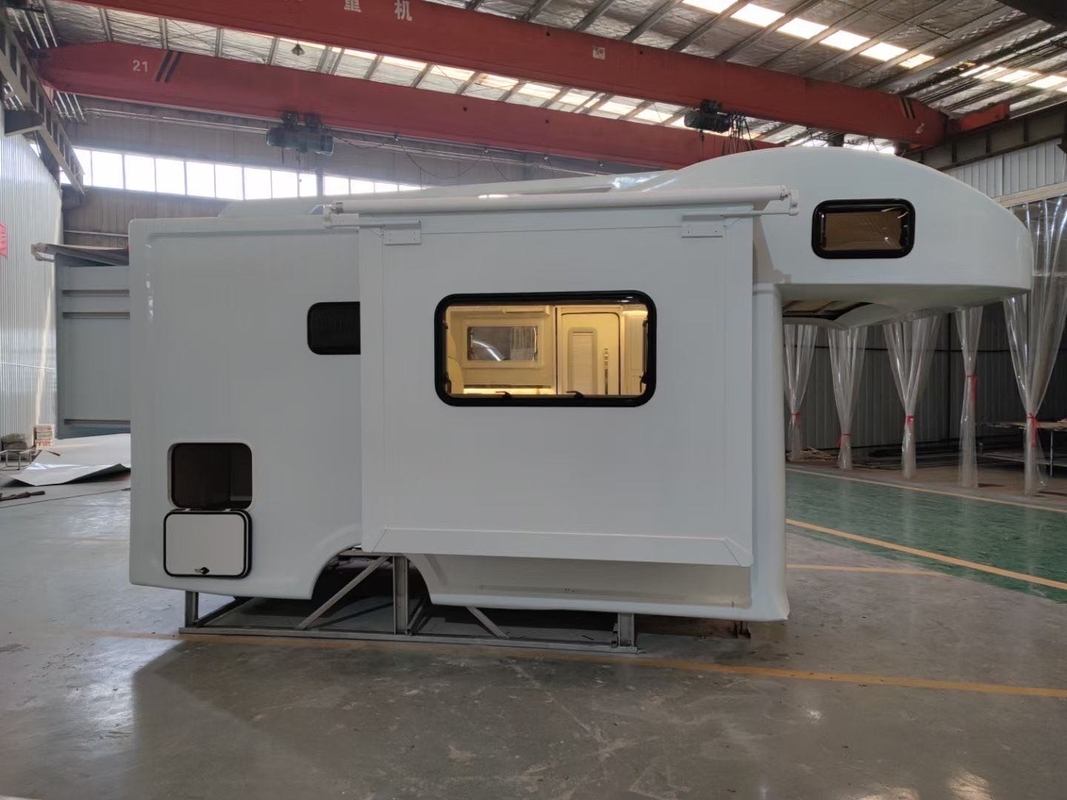 ガラス繊維箱RV CaravanヴァンDecorated Shell 220Vの屋外の家